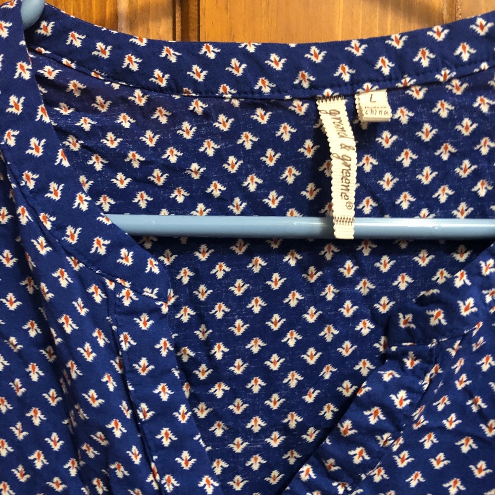 Blue pattern blouse - Picture 3 of 3
